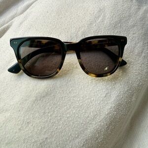 Tom’s Women’s Sunglasses with Sleeve